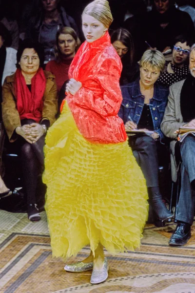 Look 28